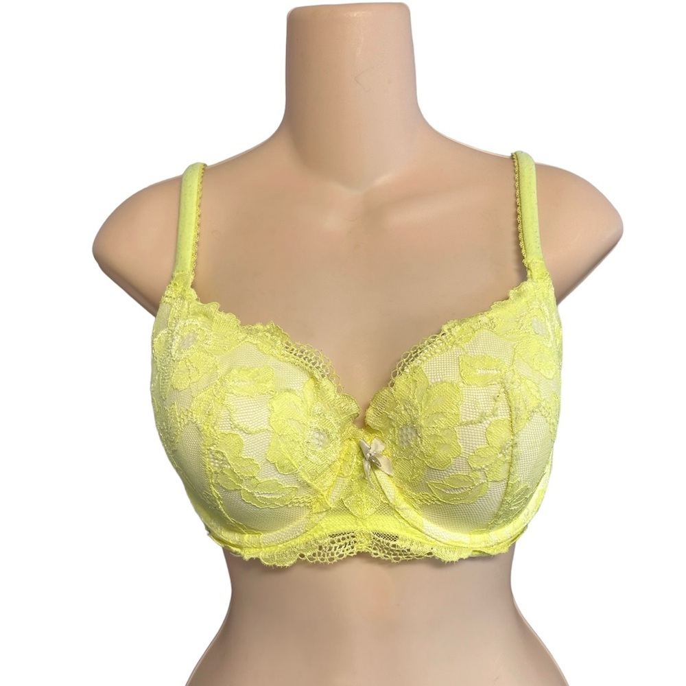 Victoria’s Secret Body By Victoria Lined Demi‎ Double Yellow Lace Bra 34DD